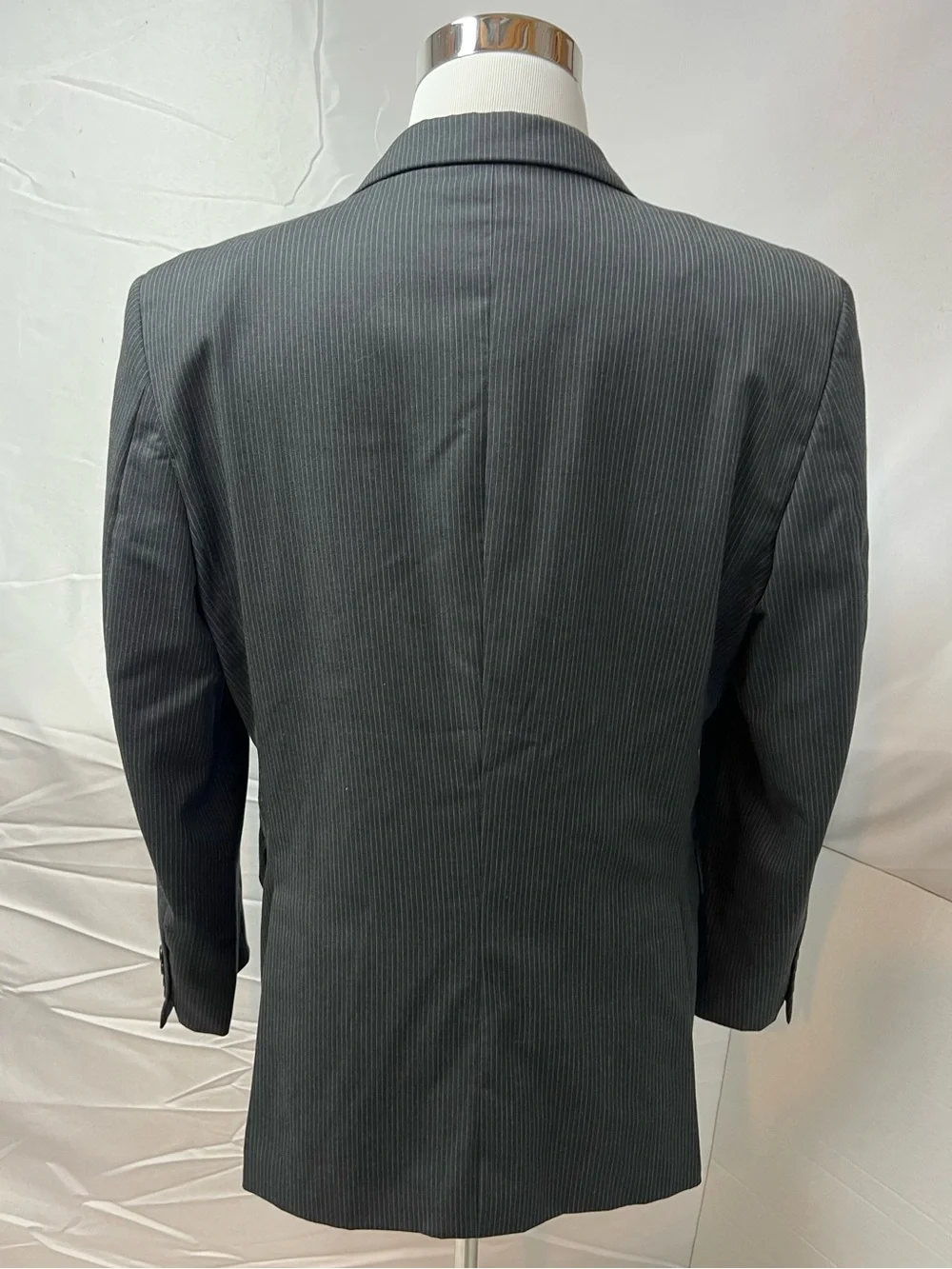 Jones New York Men's 42R Blazer Jacket 35x32 Pants Gray Pinstripe Wool Suit
